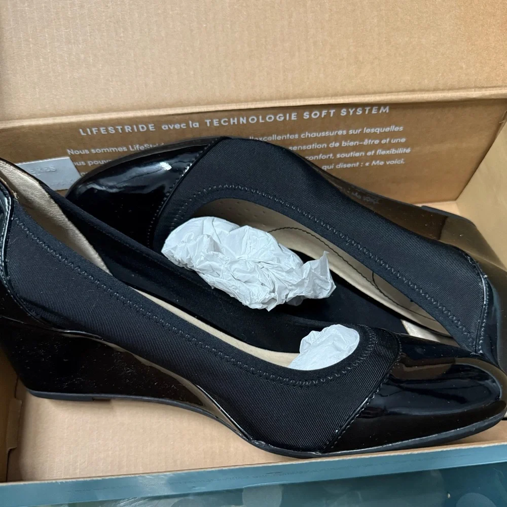 Lifestride Juliana‎ wedge pump stretch new 11